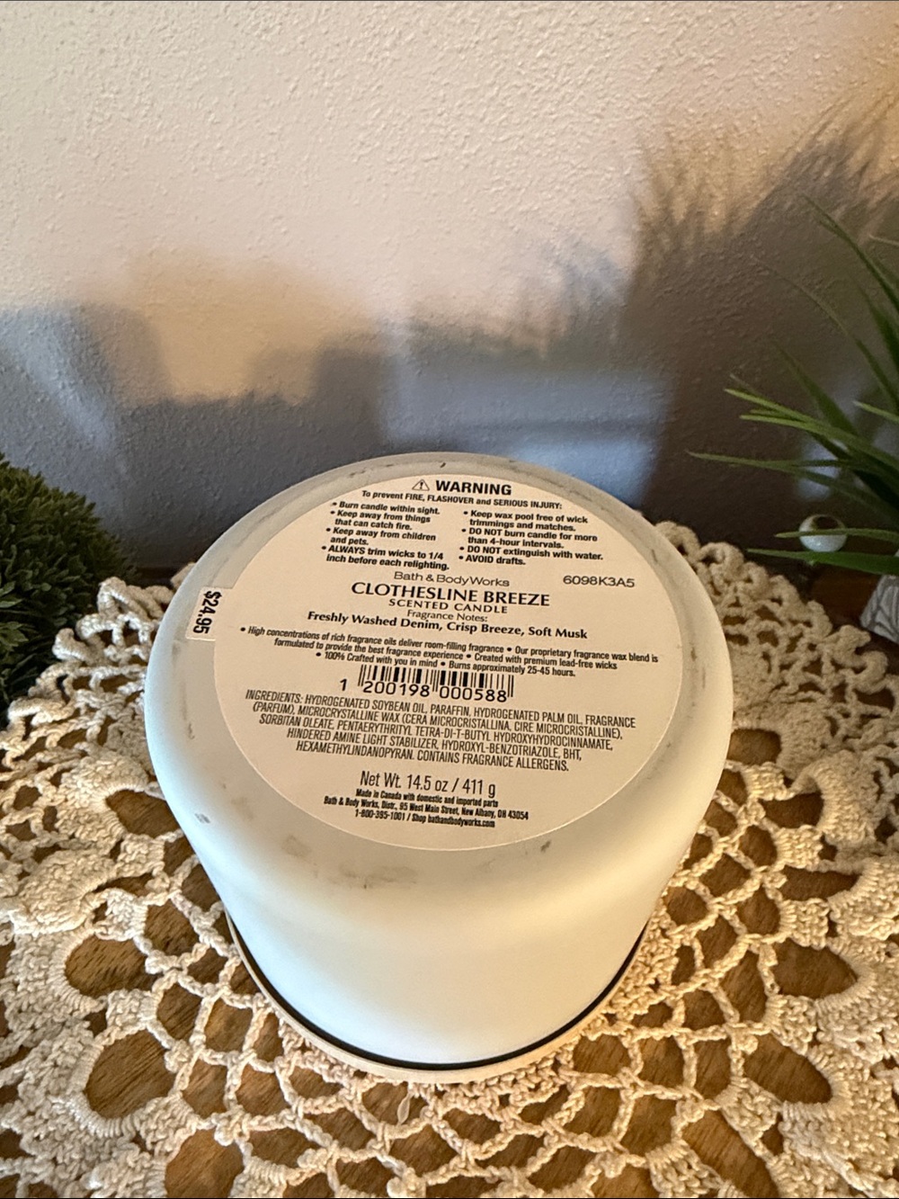 Bath & Body Works Clothesline Breeze Cream & White Candle - Picture 3 of 3